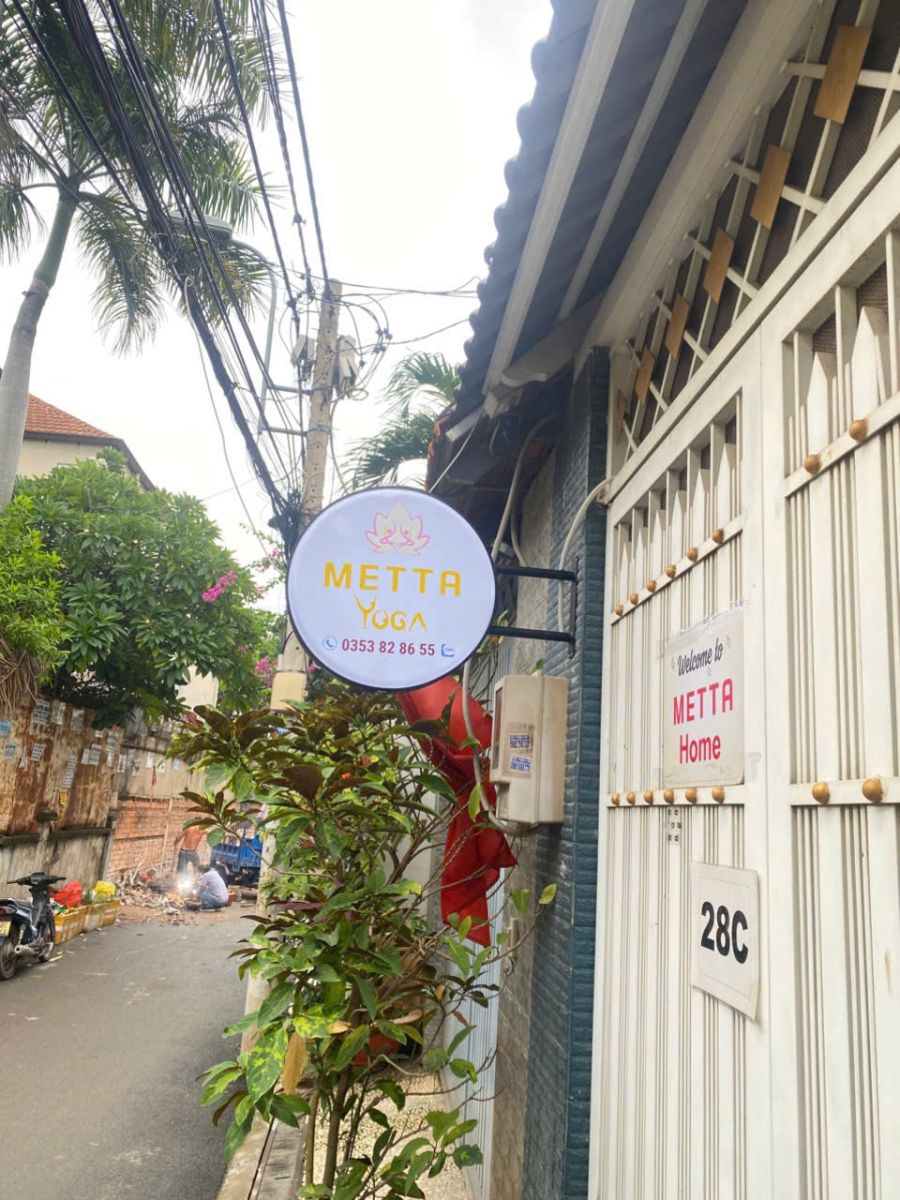 hộp đèn mica hút nổi